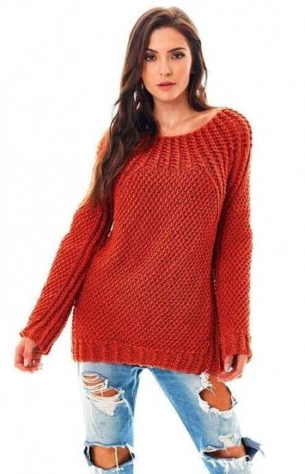 Пуловер с кокеткой из ажурных кос для женщин.