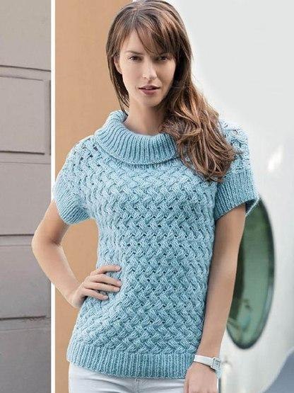 Пуловер с короткими рукавами вязаный спицами