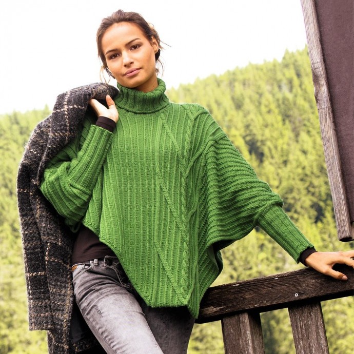 Вяжем зеленый свитер-пончо