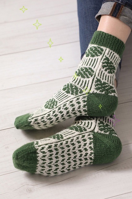 Носки Frondescent Socks, вяжем спицами