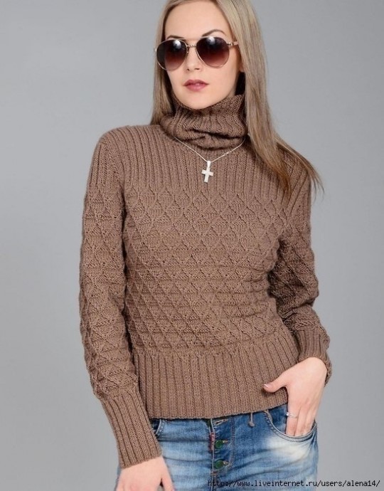 Интересный свитер спицами