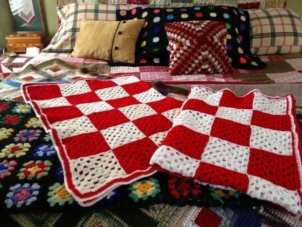 Уютные коврики из бабушкиного квадрата