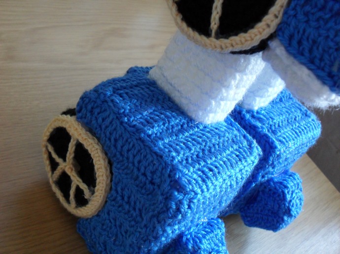 День мастера вязаной игрушки: Вязаный Поли-робокар