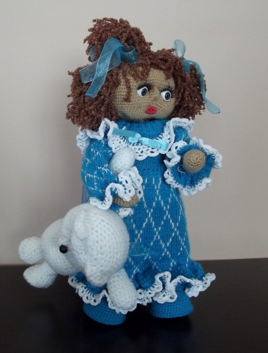 Кукла Глаша со своим мишкой