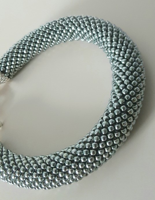 Браслет и ожерелье  из бисера, вязание бисером