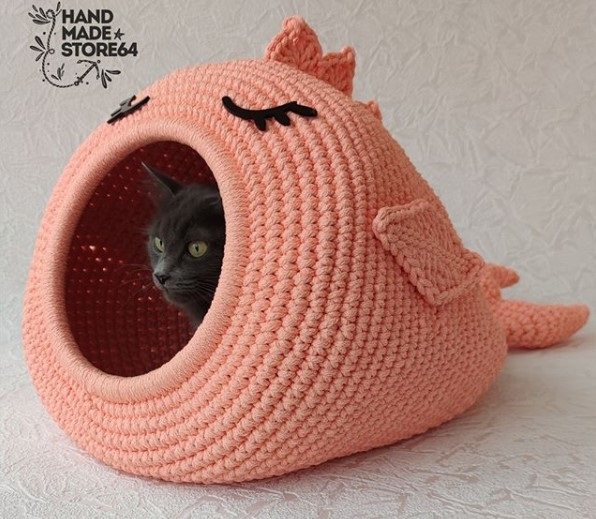 Удивительные вязаные домики лежанки для кота крючком - идеи для вязания и вдохновения