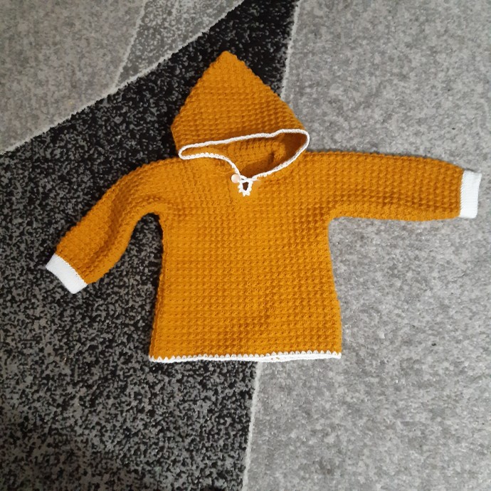 Пуловер с капюшоном для внука