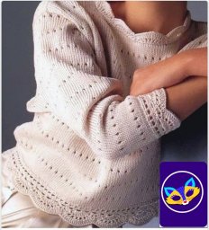 Спицы + крючок: джемпер простеньким узором (спицы) с ажурной каймой (крючок)