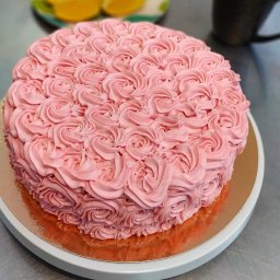 У нас сегодня сразу 7 именинниц!