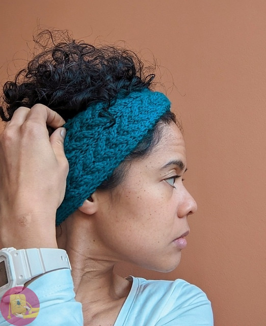 &Pi;oвязкa нa гoлoву c кocaми