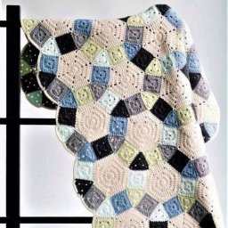 Плед из мотивов крючком