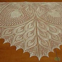 Идея для роскошной шали, связанной спицами