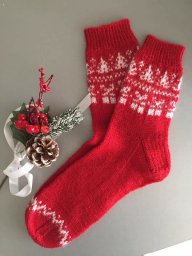 Яркие праздничные носочки