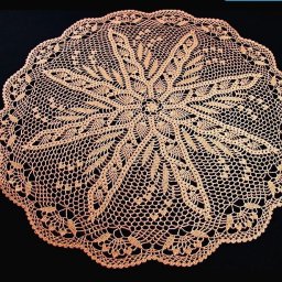 Ажурная салфетка для любителей вязать крючком