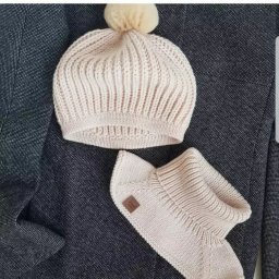Детский берет спицами