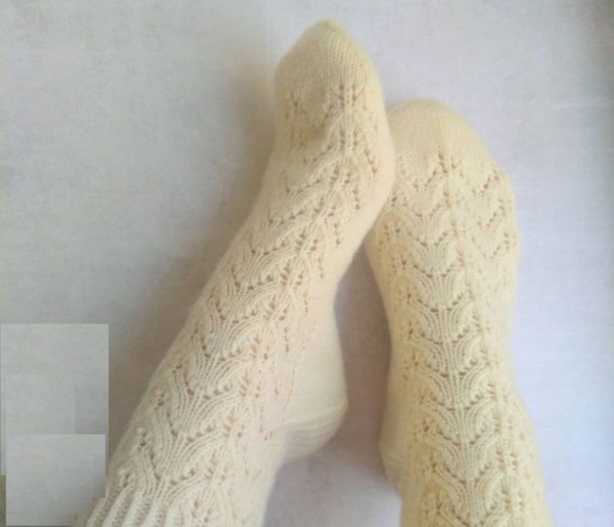 Бесплатное описание красивых ажурных носочков