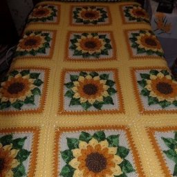 Цветочный мотив для уютного пледа