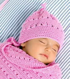 Шапочка с ажурным узором