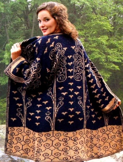 Яркое жаккардовое пальто Яркое жаккардовое пальто