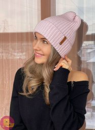 Очаровательная шапка спицами