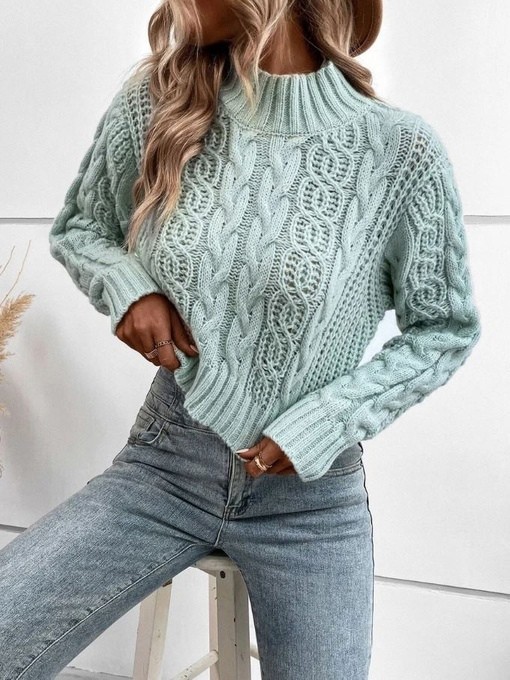Узорчатый свитер спицами