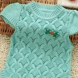 Вяжем детскую кофточку спицами
