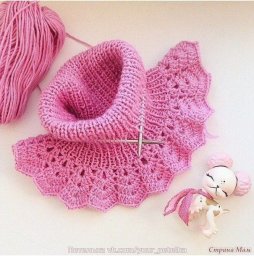 Манишка для девочки, вяжем крючком