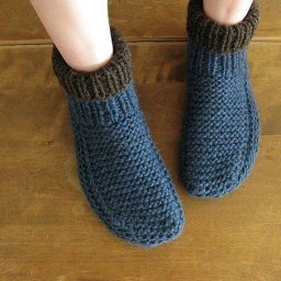 Простые носочки спицами