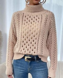 Удачное сочетание сот, ажурных дорожек и кос