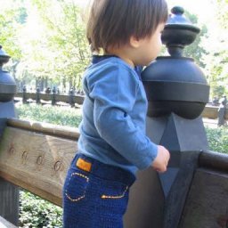 Что нам стоит не только дом построить, но и джинсы связать?