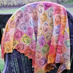 Невероятная шаль в технике энтрелак