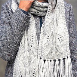 Узор с листьями для вязания шарфа спицами