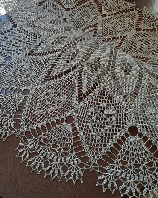 Красивая круглая скатерть, вяжем крючком Красивая круглая скатерть, вяжем крючком