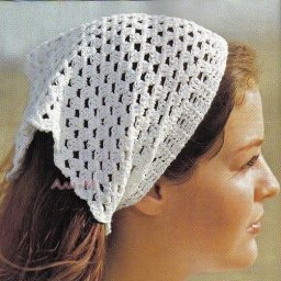 Нежная косынка, связанная крючком