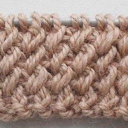 Интересная резинка спицами