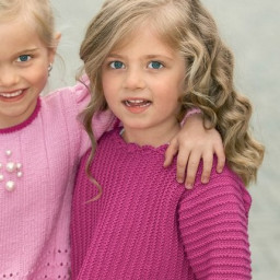 Джемпер с каймой в виде листьев