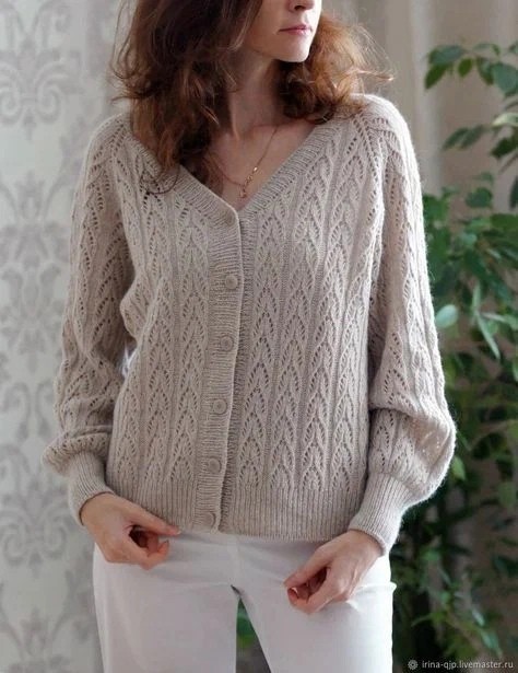 Нежный кардиган спицами - регланом (из мохера) Нежный кардиган спицами - регланом (из мохера)