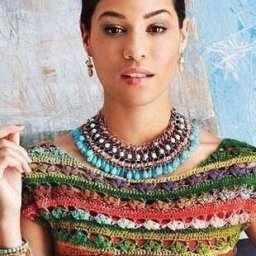 Яркий топ крючком для смелых дам!