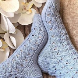 Симпатичные носочки спицами