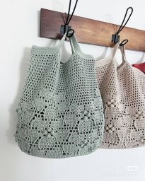 Сумка-шоппер крючком с цветочным узором — лето на плече!