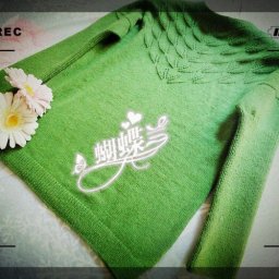 Кокетка с листиками, вяжем спицами