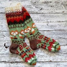 Носочки с интересным жаккардовым узором