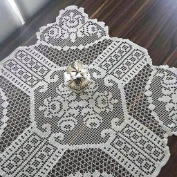 Очаровательная салфетка крючком