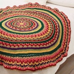 Вяжем яркий круглый коврик