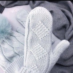 Интересный узор спицами для варежек