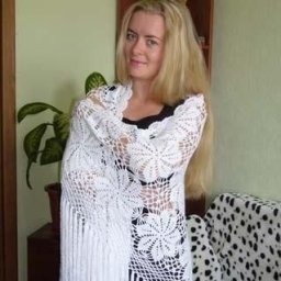 Красивая шаль из простых мотивов