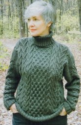 Свитер с аранами спицами