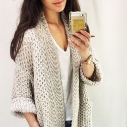 Эффектный кардиган спицами