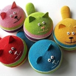 Вяжем пузатых котиков, игрушки антистресс