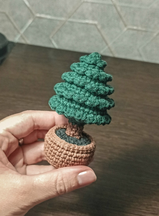 Ёлочка из YarnArt Jeeans, связанная крючком